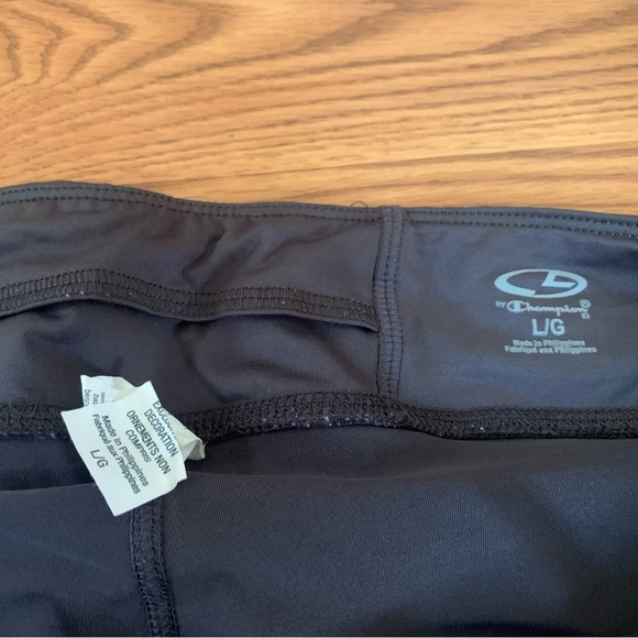 Champion workout Skort. Size L - Picture 4 of 6